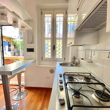 Coluccio B&b, In Coorte Di Prestigio Milanese, Collegato Con Il Centro Di E Rho Fiera *