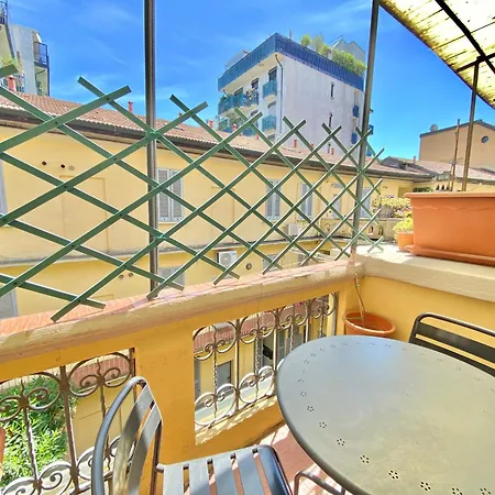 Apartment Coluccio B&b, In Coorte Di Prestigio Milanese, Collegato Con Il Centro Di E Rho Fiera