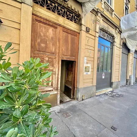 Coluccio B&b, In Coorte Di Prestigio Milanese, Collegato Con Il Centro Di E Rho Fiera Apartment *