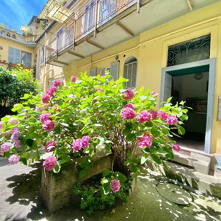 Apartment Coluccio B&b, In Coorte Di Prestigio Milanese, Collegato Con Il Centro Di E Rho Fiera *